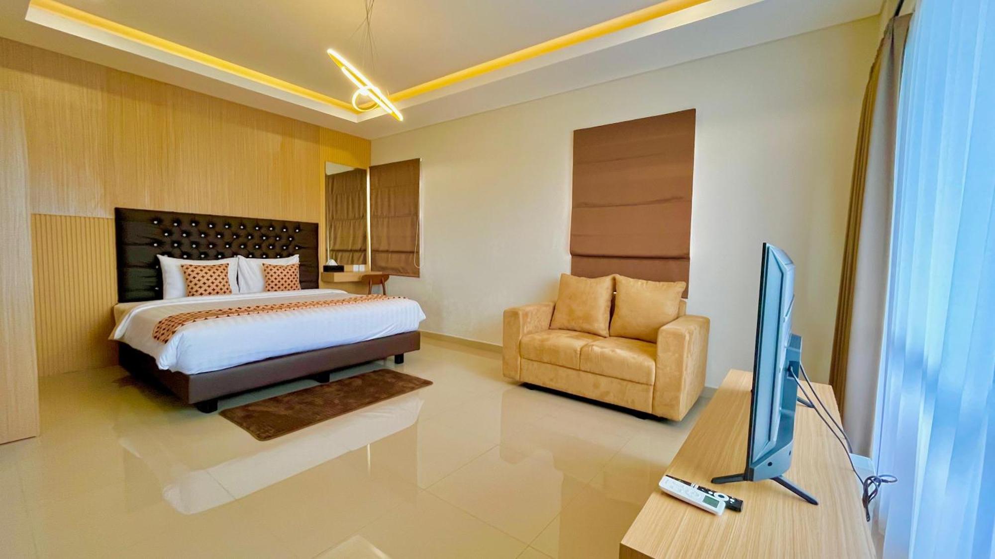 Front One Hotel Gombong Gombong  المظهر الخارجي الصورة
