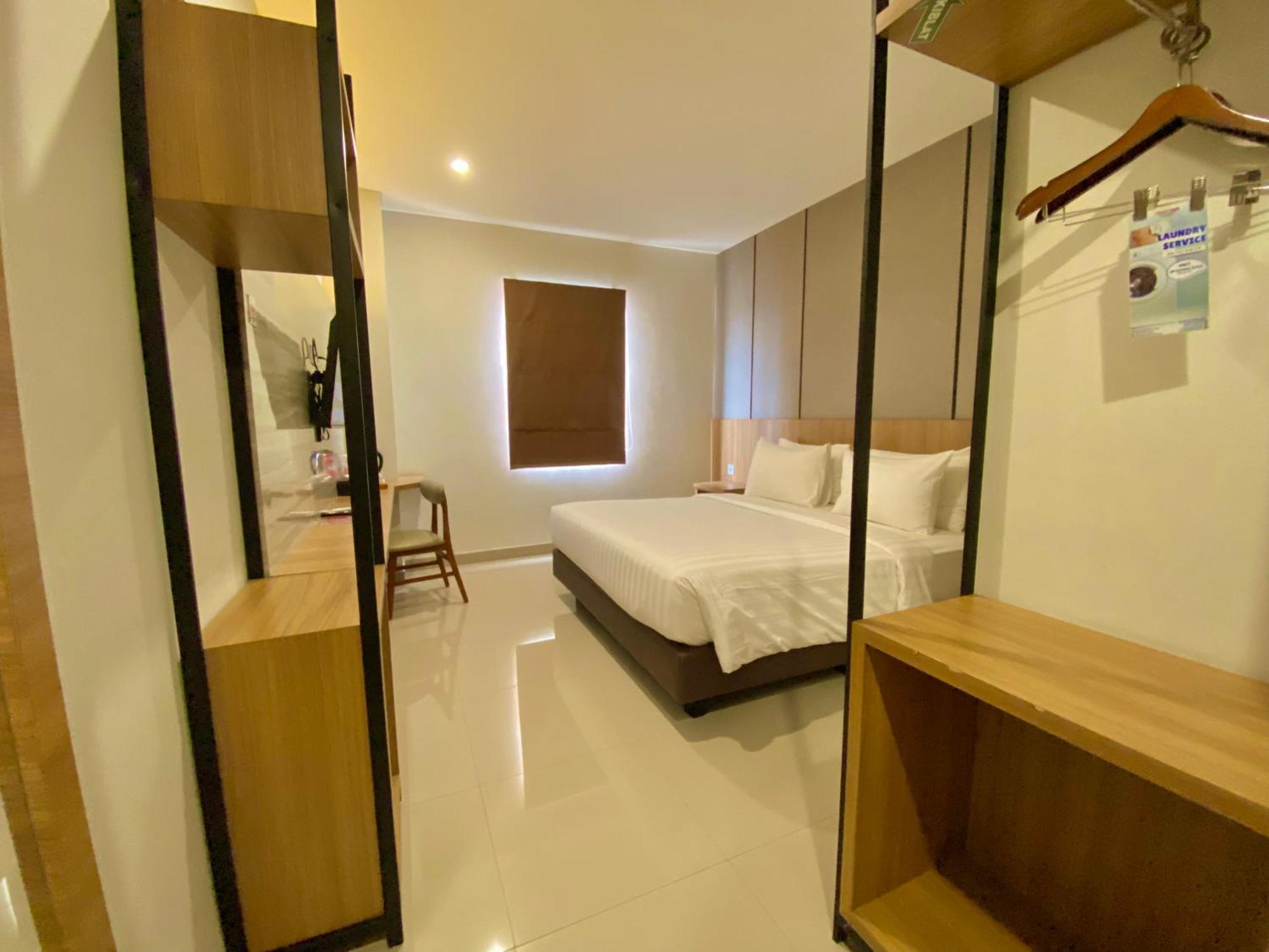 Front One Hotel Gombong Gombong  المظهر الخارجي الصورة
