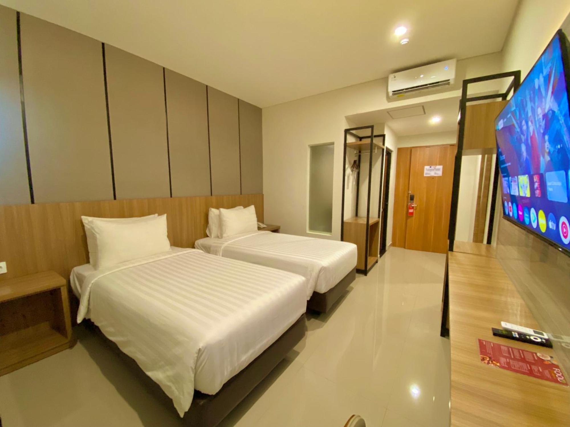 Front One Hotel Gombong Gombong  المظهر الخارجي الصورة