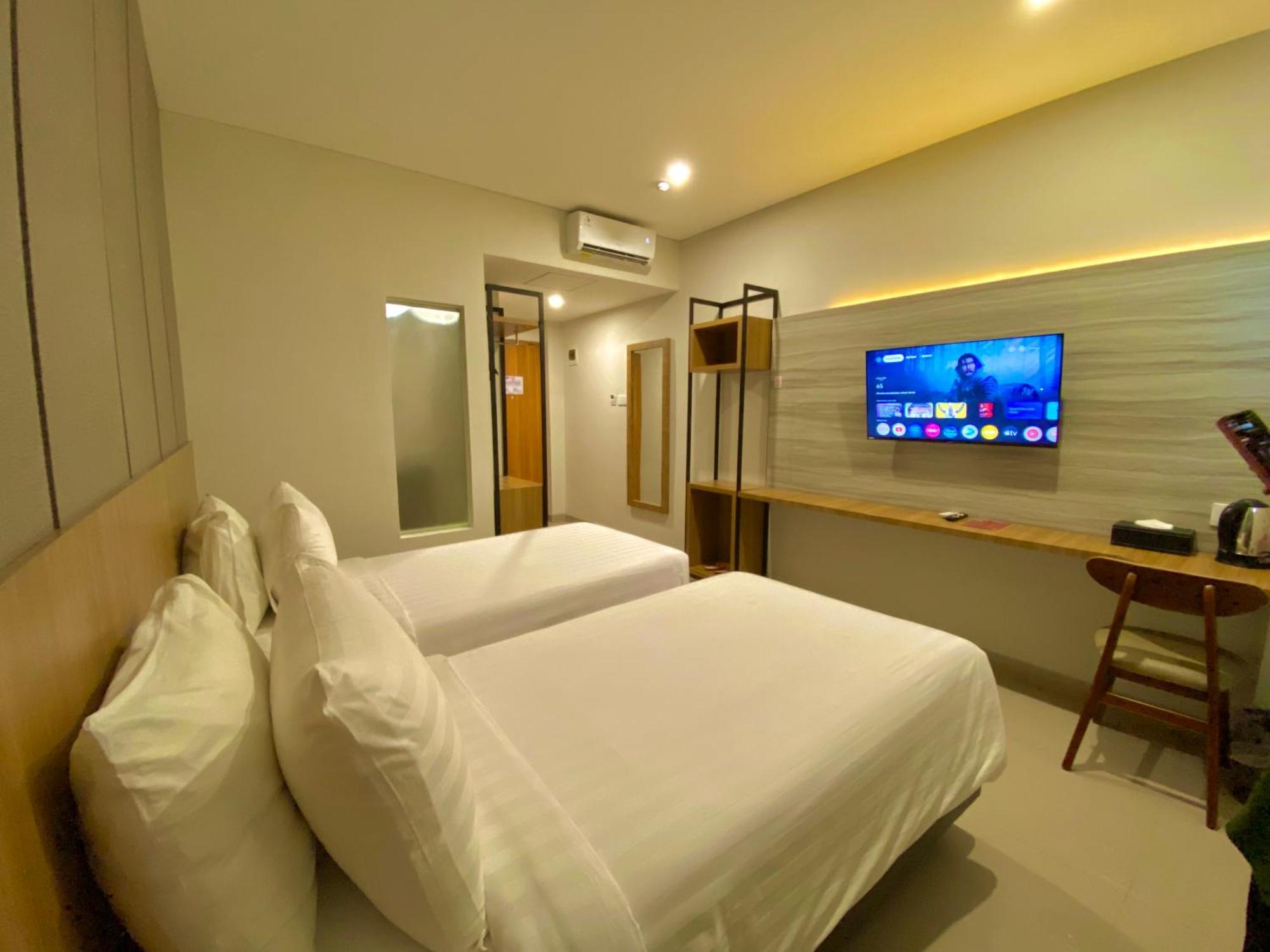 Front One Hotel Gombong Gombong  المظهر الخارجي الصورة