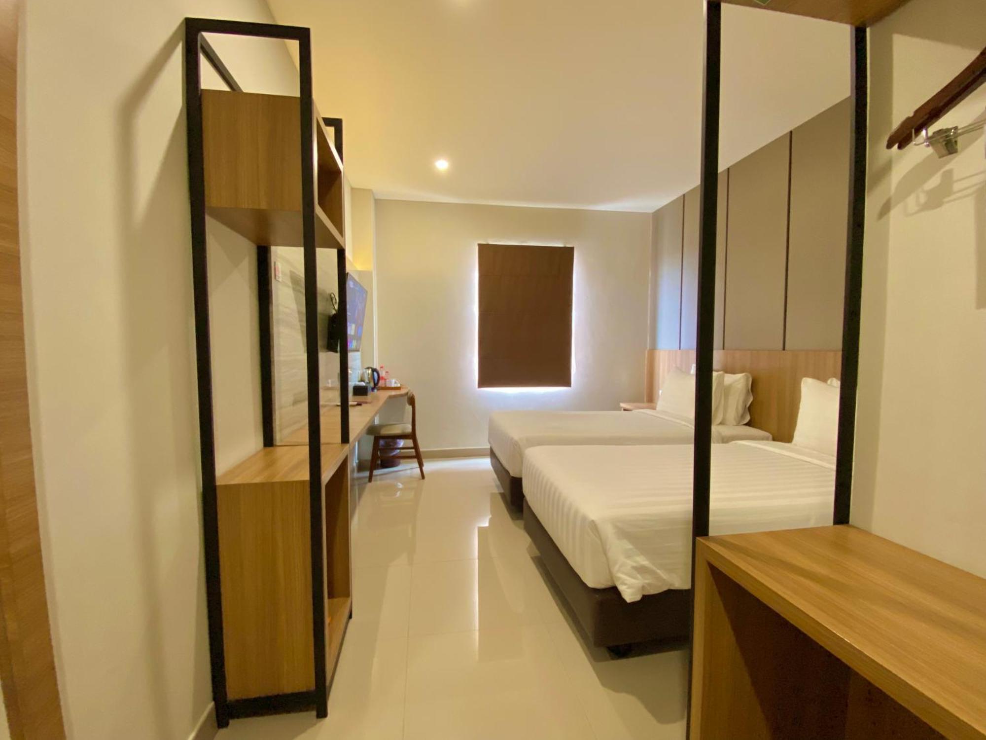 Front One Hotel Gombong Gombong  المظهر الخارجي الصورة
